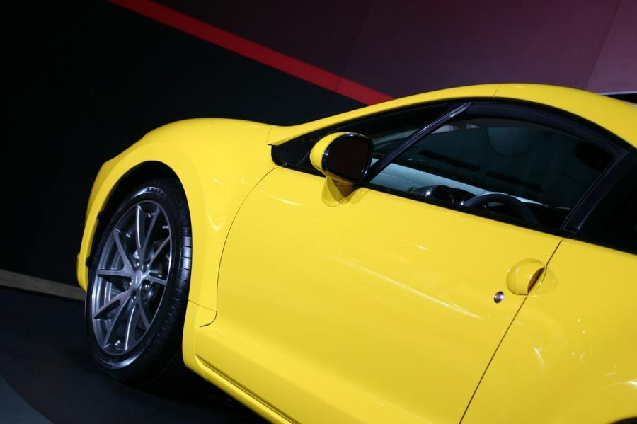  Mitsubishi Eclipse 2009 года  (фото 10 из 205)
